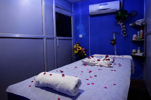 Aura Spa in Agra - Massage Center in Agra