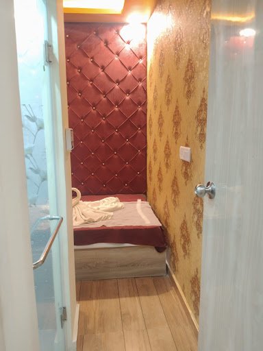 Simran Luxury Spa