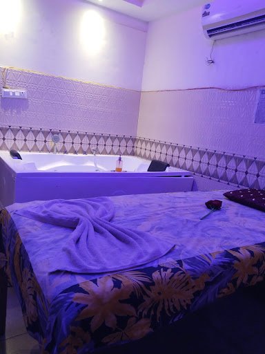 Paradise Spa & Salon - Jacuzzi Spa In Ludhiana Paradise Spa & Salon - Jacuzzi Spa In Ludhiana