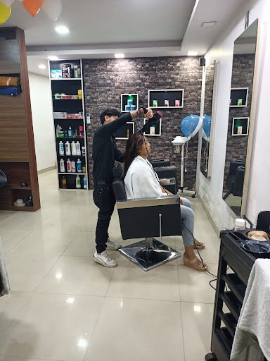 Glowing Family Salon & sPA - Best Unisex Salon in Jamshedpur