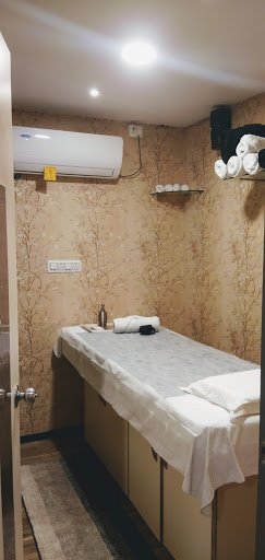 Cloud 9 unisex spa & salon