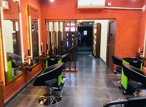 Identity Salon - A Complete Family Salon