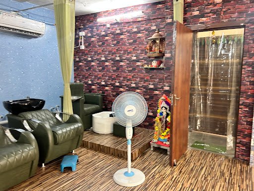 TROVE UNISEX SALON AND ACADEMY