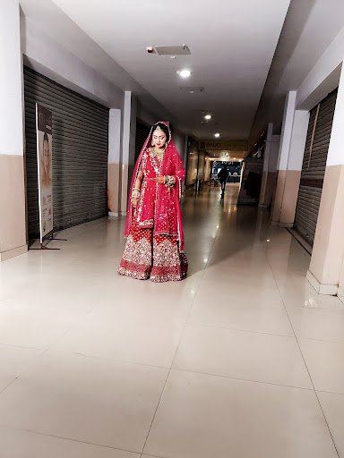 R launch - Salon in Dhanbad L'OREAL