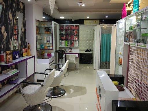 Loreal Skin Care Beauty Salon & Makeup Studio|Best Bridal Makeup Artist In Dhanbad|Best Beauty Parlour In Dhanbad