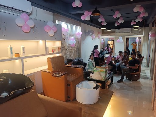 Impressions unisex Salon & Salon At Home