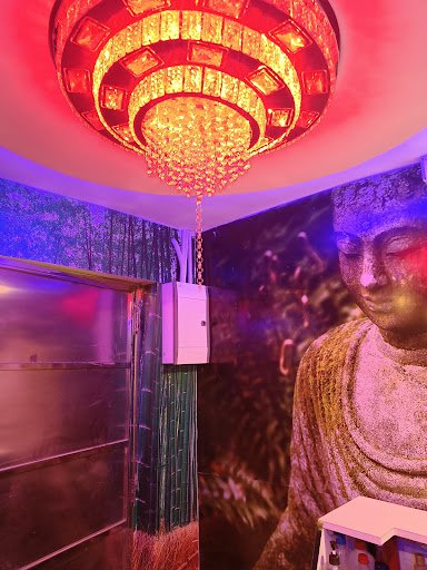 Poonam Unisex Spa & Salon