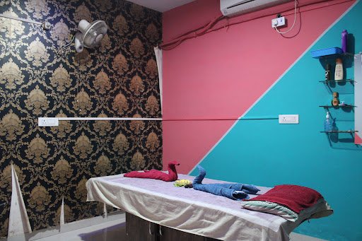 Golden Thai Spa & Salon