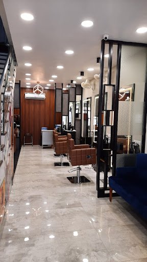 Shrivenu Unisex Salon | Makeup Academy