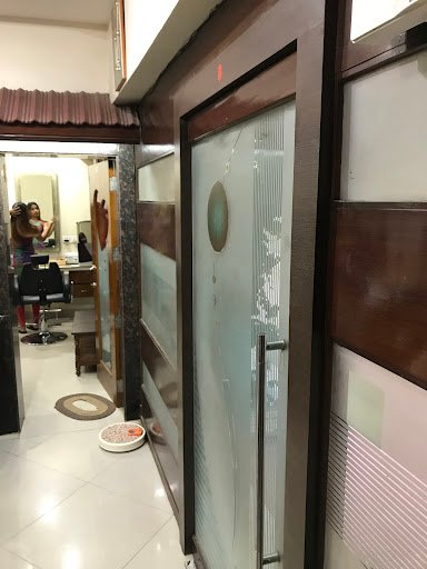 Tokyo Beauty Parlour