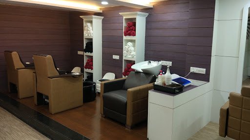 Zazzle Salon - Thillainagar Trichy