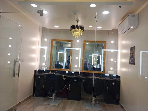 Lakme Salon in Delhi Road,Saharanpur