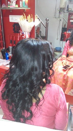 एन18 सौंदर्य सैलून 'एन' स्पा, लग्जरी सैलून फ़ॉर लेडीज - Womaniya Beauty Salon एन18 सौंदर्य सैलून 'एन' स्पा, लग्जरी सैलून फ़ॉर लेडीज - Womaniya Beauty Salon