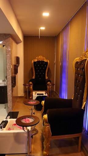 White Elephant Signature Unisex Salon | Beauty Parlour Salem | Best Makeup Artist Salem | Bridal Makeover Salem White Elephant Signature Unisex Salon | Beauty Parlour Salem | Best Makeup Artist Salem | Bridal Makeover Salem