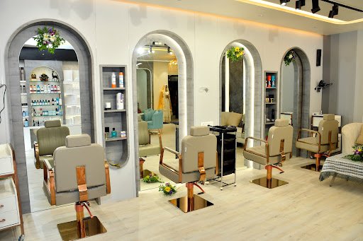 Bright N Shine Unisex Salon & Academy