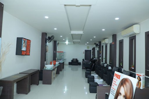 Deeksha Beauty Parlour
