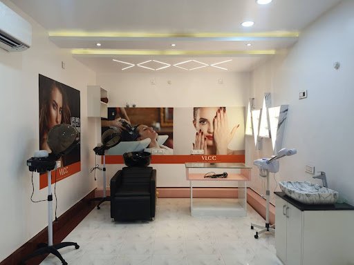 VLCC Skincare, Beauty & Makeup Salon - (Navratan Hatta, Purnia)