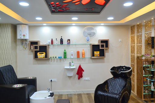 Kalpana's Professional Beauty Salon & Makeup studio Kalpana's Professional Beauty Salon & Makeup studio