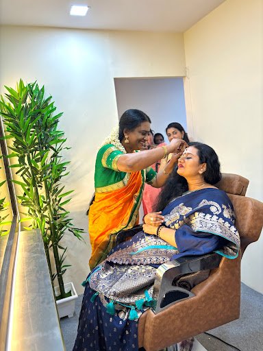 Remanikas Unisex Beauty Salon & Spa