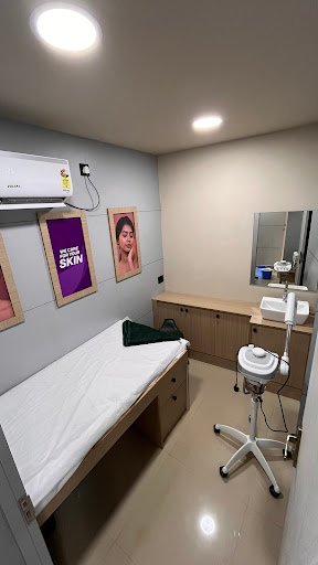 Naturals Salon Kanjikuzhi