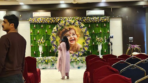 Hola - Best Beauty Parlor & Parlor Home services(Only for LADIES ) Hair beauty and make up, Bridal services Nellore Hola - Best Beauty Parlor & Parlor Home services(Only for LADIES ) Hair beauty and make up, Bridal services Nellore