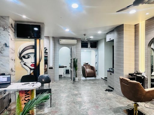 Mirrors beauty studio