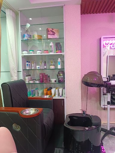 Laa femina beauty salon spa & fitness studio(only for ladies)
