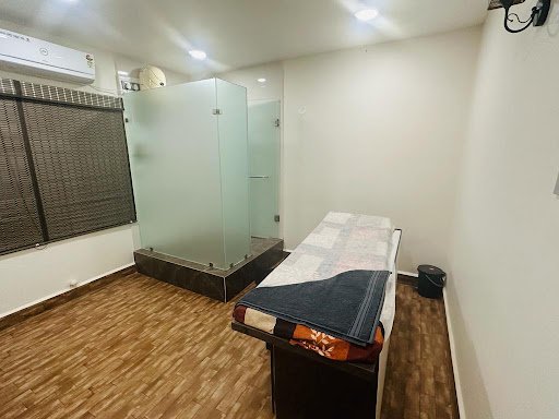 Nature Unisex Salon & Spa Nature Unisex Salon & Spa