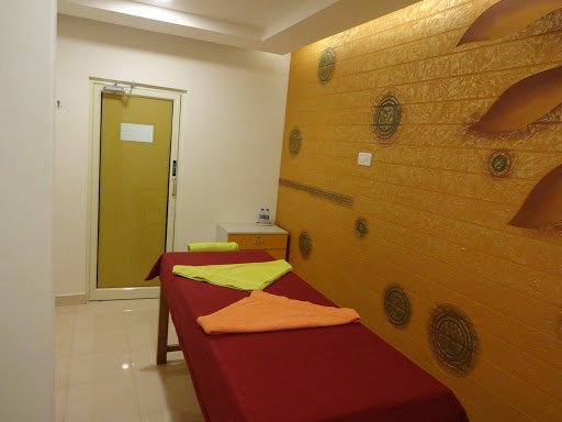 Moon Shine Trend Salon & Spa--Since 2011