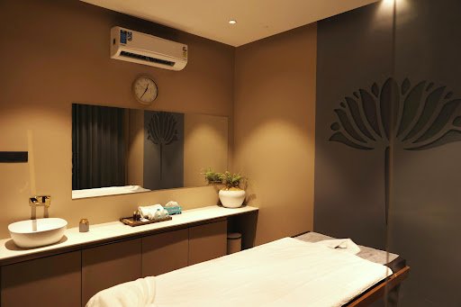 Auravy Spa | Nanded
