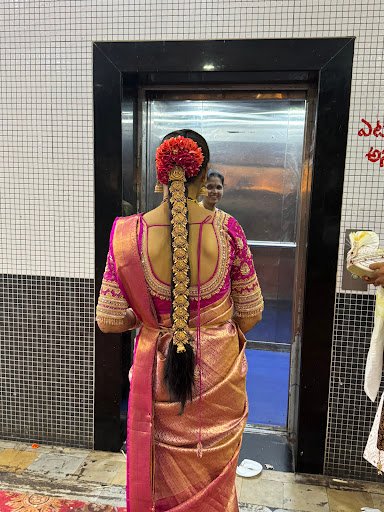 Pinks n bloos beauty salon & SR style lounge makeovers