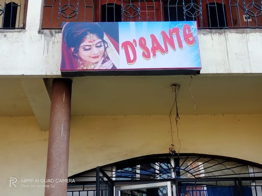 Descent Family Saloon