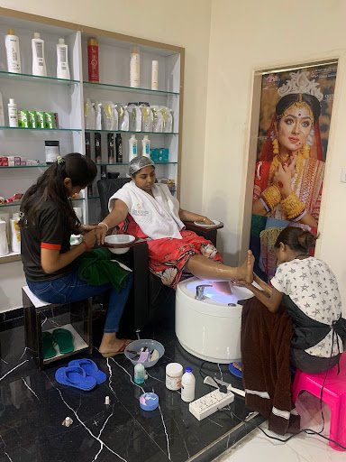 Cherry's Club Salons & Makeup Studio (Durgapur Branch)