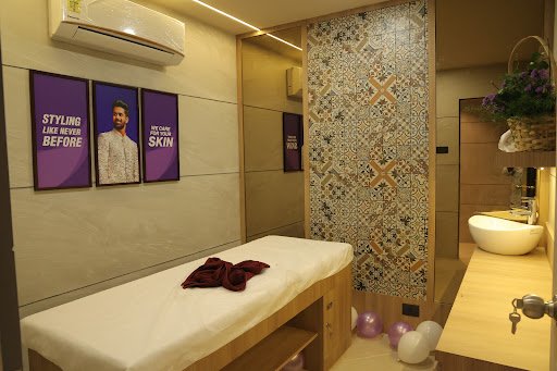 Naturals Unisex Salon Narayanavalasu Erode