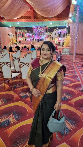 RED ORCHIID BEAUTY SALOON AND SPA ONLY LADIES