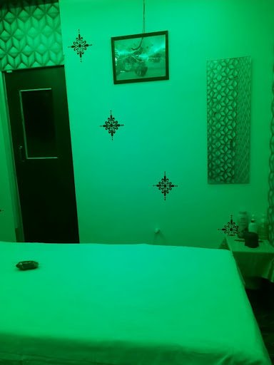 THE LEMON BEAUTY & SPA