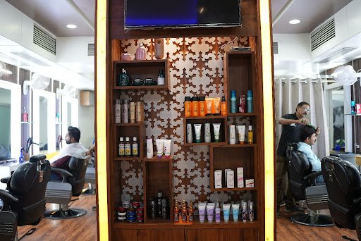 Priti and Jay : Hair & Beauty Salon : Navi Peth