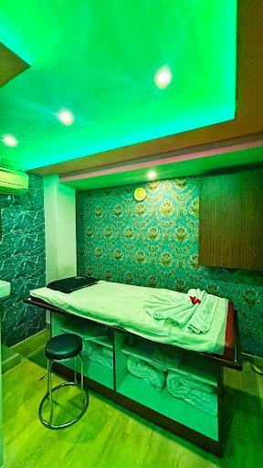 Evergreen Day Spa - B2B Massage in Colaba - Bangkok Stayle Massage