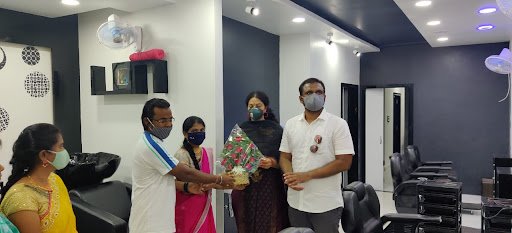 Just Curlz unisex salon & spa