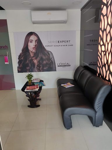 Green Trends-Unisex Hair And Style Salon