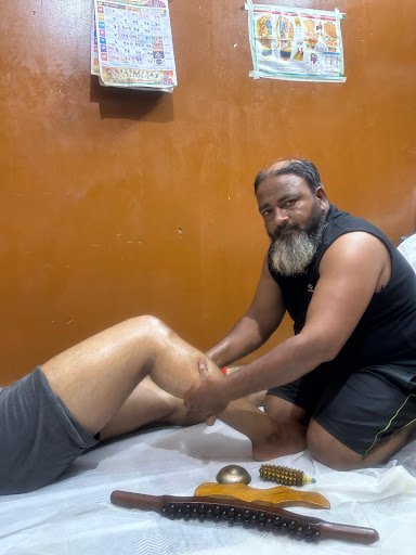 Latur massage center