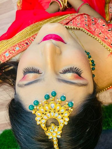 Blush and Curls Hair & MakeUp Studio