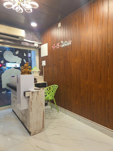 I 5 Trendz Unisex Beauty Salon & Spa