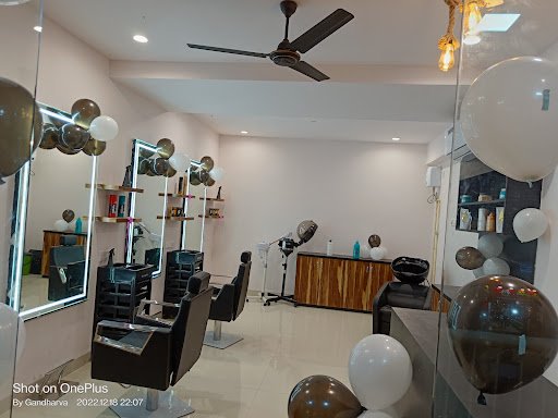 KP'S Unisex Salon - best hairdresser in akola