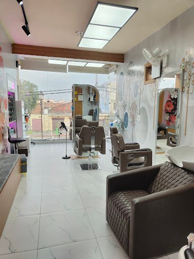 SAMEER HAIR STUDIO PROFESSIONAL SAMEER HAIR STUDIO PROFESSIONAL