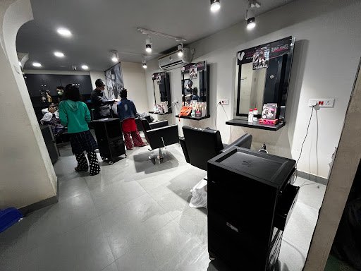 Lakme Salon For Him and Her in K K Banerjee Road,Berhampore