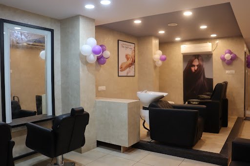 Naturals Salon & Spa Vijayapur