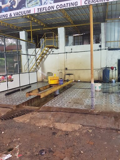 C4 car spa Ottapalam