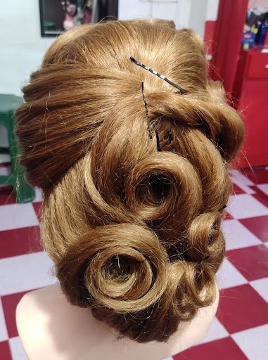 Karma Grace Beauty Salon