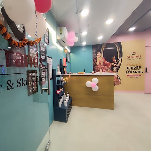 Strands Salon Korba